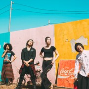 バックドロップシンデレラ、新郎新婦とプールサイドで踊るワンカットMV