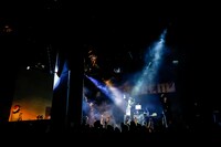 MAGiC BOYZとNIPPSのコラボの様子。（撮影：笹森健一）