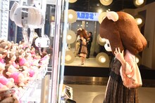 ぬいぐるみを1体落としたコレサワ。