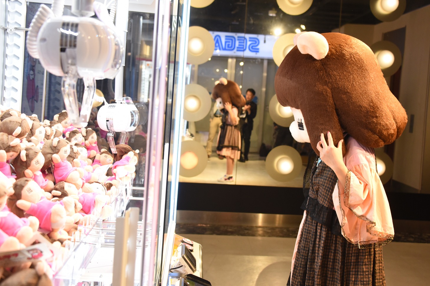 ぬいぐるみを1体落としたコレサワ。