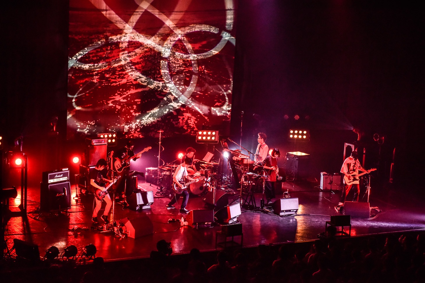 くるり「ライブツアー『線』」最終公演の様子。（Photo by AZUSA TAKADA）