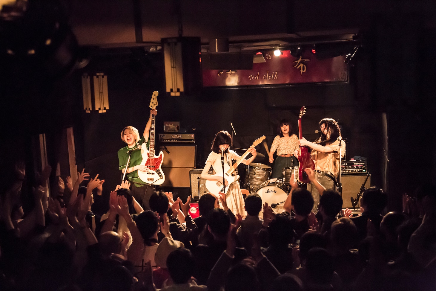 「Drop's ONEMAN LIVE 『APRIL FIRST CLUB'18』」東京公演の様子。（撮影：新保勇樹）