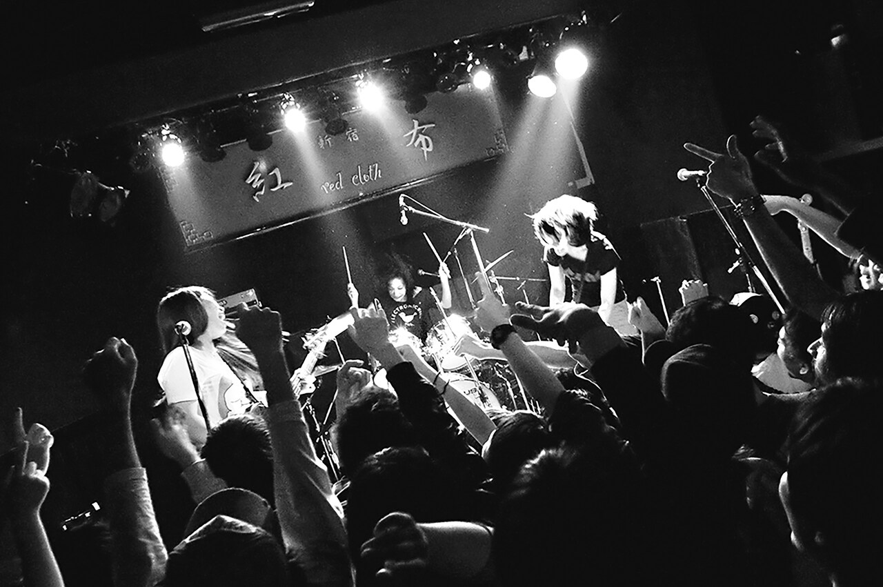 日本マドンナの1stミニアルバム「卒業制作」がアナログ化