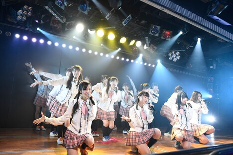 AKB48チーム8 結成4周年記念公演前夜祭「PARTYが始まるよ」昼公演の様子。(c) AKS