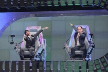 1対1で対決する織田信成（左）とトレンディエンジェル・斎藤司（右）。(c) テレビ朝日