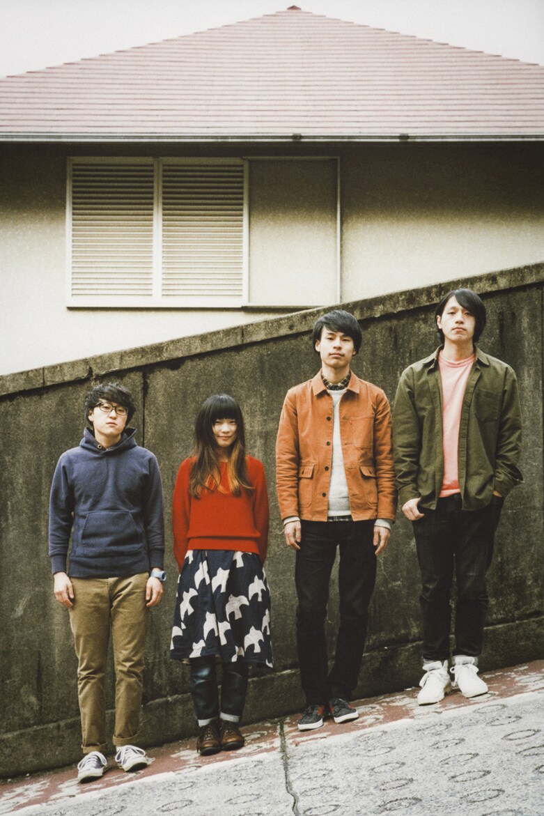 ベランダ、逆再生ミュージックビデオ公開