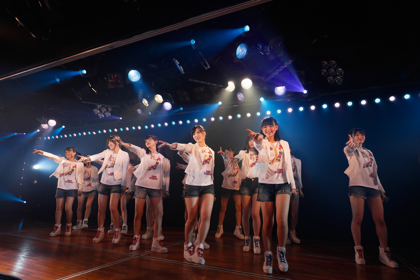 AKB48チーム8 結成4周年記念公演前夜祭「会いたかった」夜公演の様子。(c) AKS