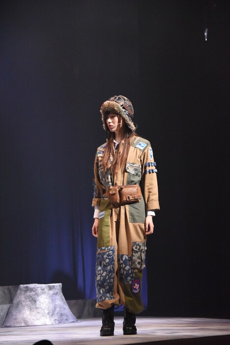 梅澤美波演じるリンドバーグ。