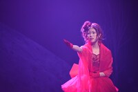 岩本蓮加演じるバラ