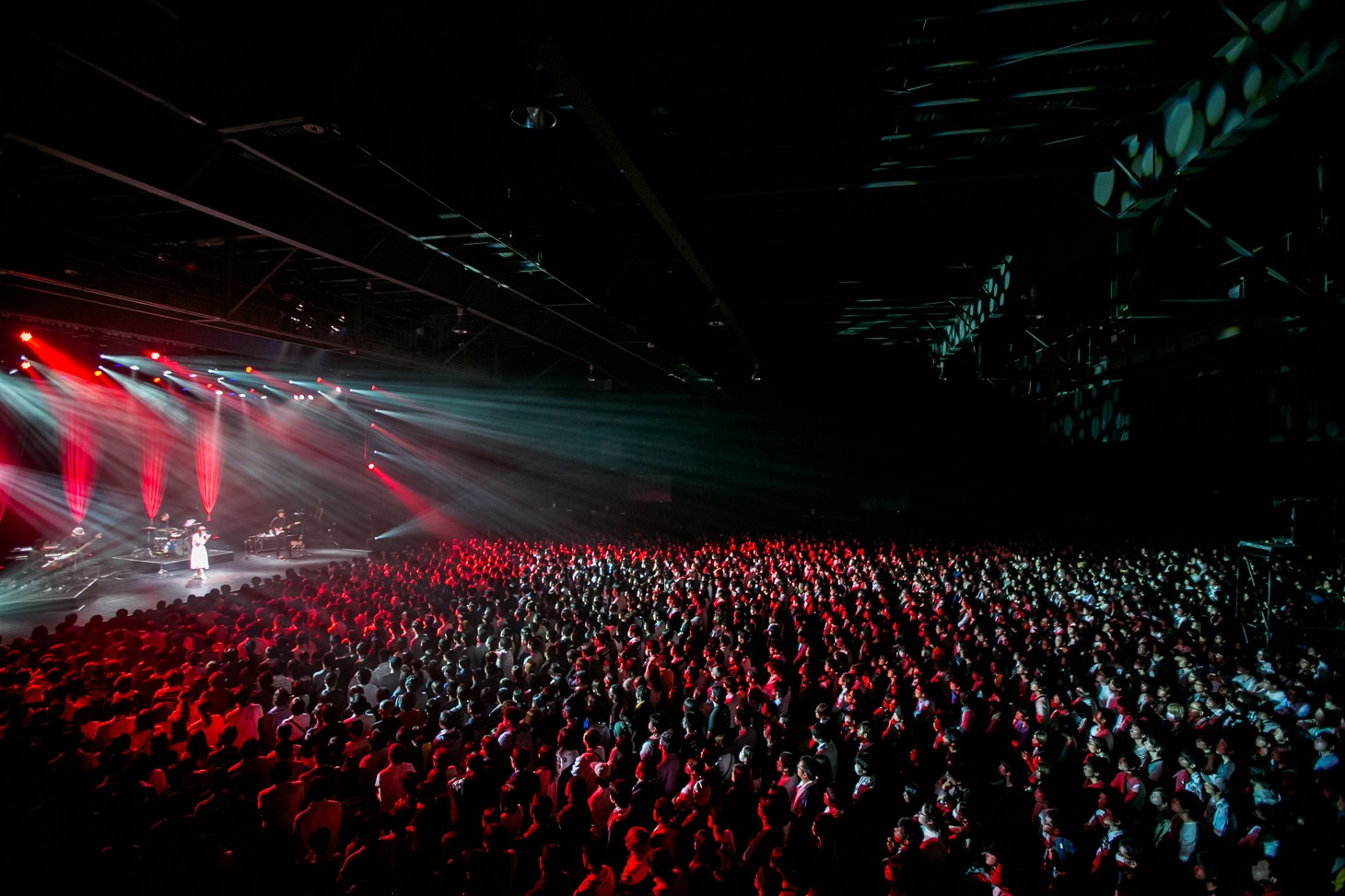 Aimerのステージの様子。（Photo by Taku Fujii）