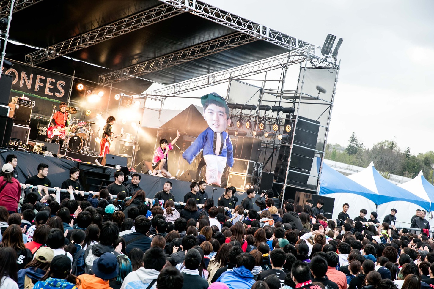 四星球（Photo by Taku Fujii）