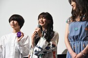 左からりりか、市川美織（NMB48）、秋月成美。