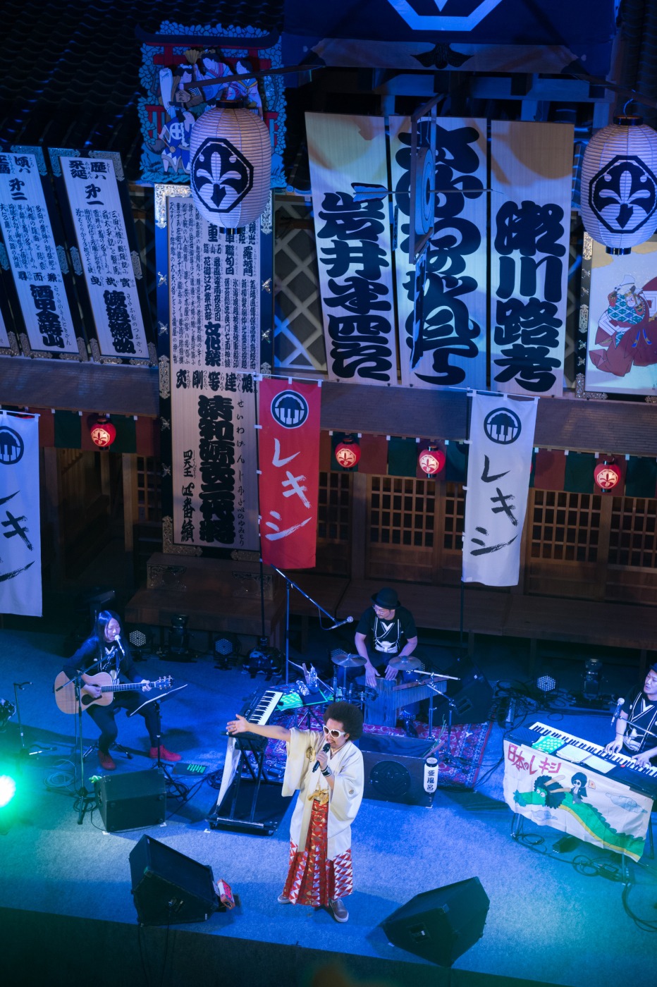 レキシのスペシャルライブの様子。