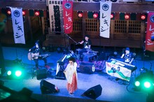 レキシのスペシャルライブの様子。