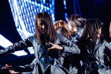 「欅坂46 2nd YEAR ANNIVERSARY LIVE」4月8日公演の様子。（撮影：上山陽介）