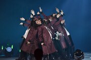 「欅坂46 2nd YEAR ANNIVERSARY LIVE」4月8日公演の様子。
