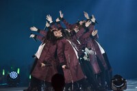 「欅坂46 2nd YEAR ANNIVERSARY LIVE」4月8日公演の様子。