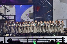 「欅坂46 2nd YEAR ANNIVERSARY LIVE」4月8日公演の様子。