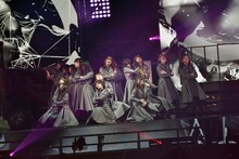 「欅坂46 2nd YEAR ANNIVERSARY LIVE」4月8日公演の様子。