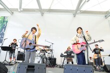 さくらしめじ1stフルアルバム「ハルシメジ」リリース記念フリーライブイベントの様子。（Photo by HAJIME）