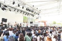 さくらしめじ1stフルアルバム「ハルシメジ」リリース記念フリーライブイベントの様子。（Photo by HAJIME）