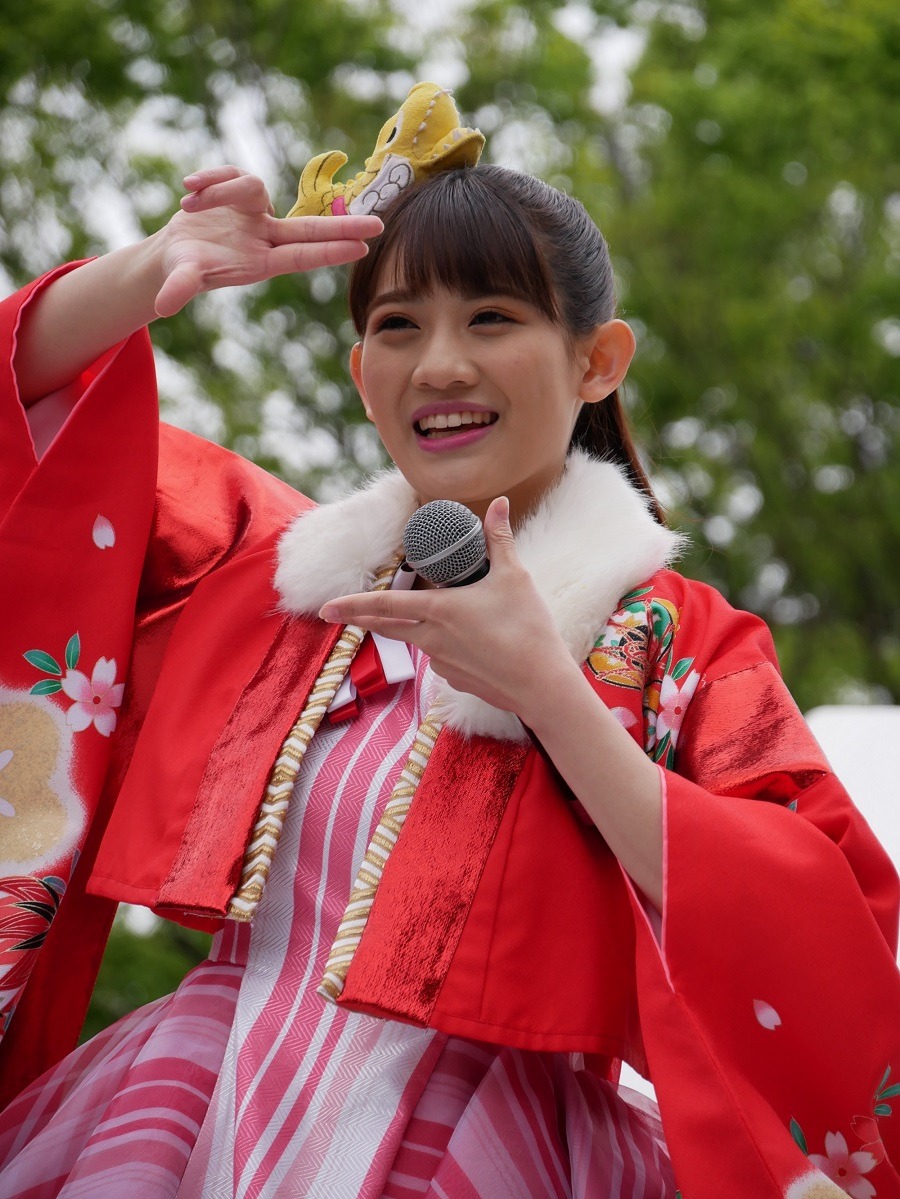 秋本帆華