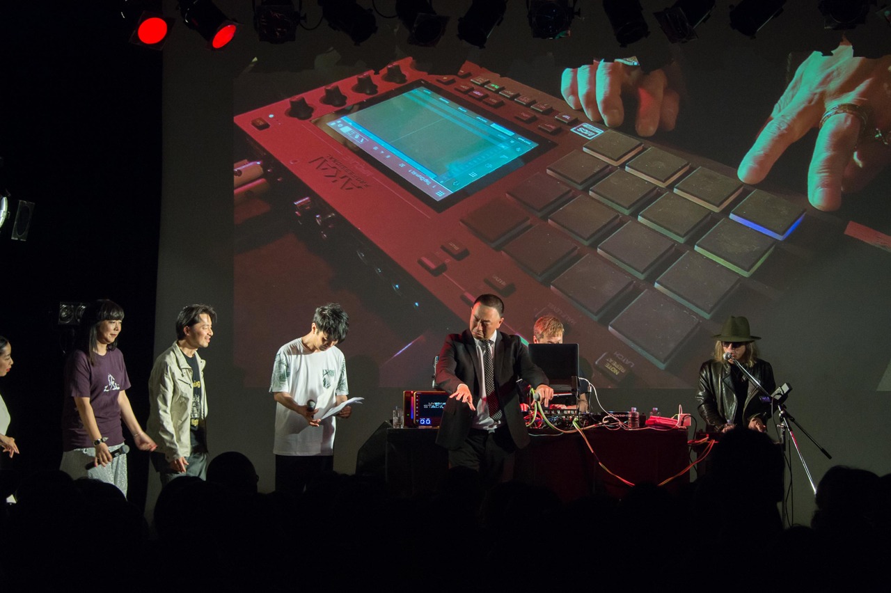「SLENDERIE RECORD SPRING FAIR」の様子。