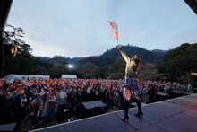茅原実里「出雲大社御奉納公演 ～一期一会～」の様子。（撮影：草刈雅之）