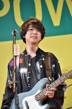 首藤義勝（Vo, B）