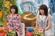 左から西野七瀬、秋元真夏。(c)フジテレビ