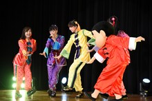 ももいろクローバーZと野原しんのすけ。