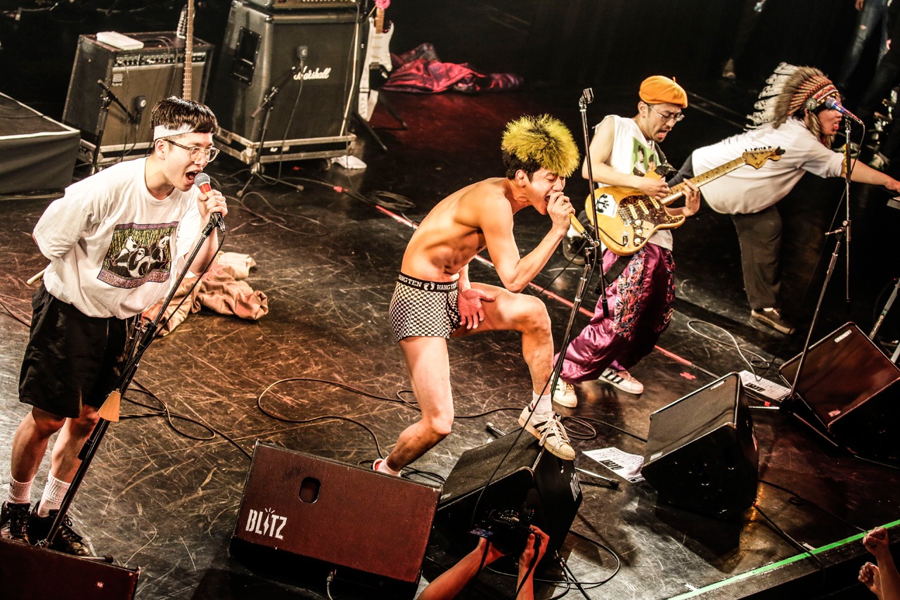 どついたるねん「Let's Go Party!! 4649!」の様子。
