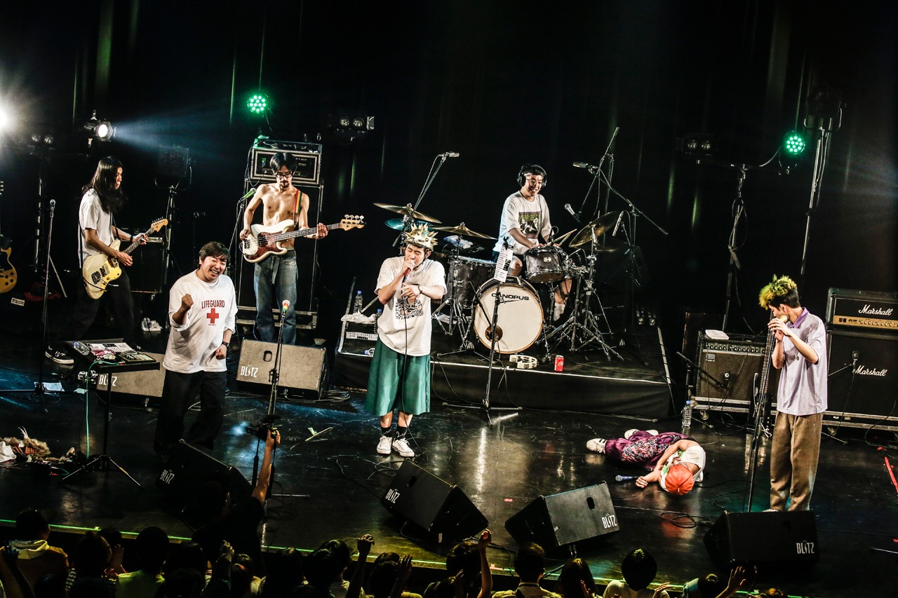 どついたるねん「Let's Go Party!! 4649!」の様子。
