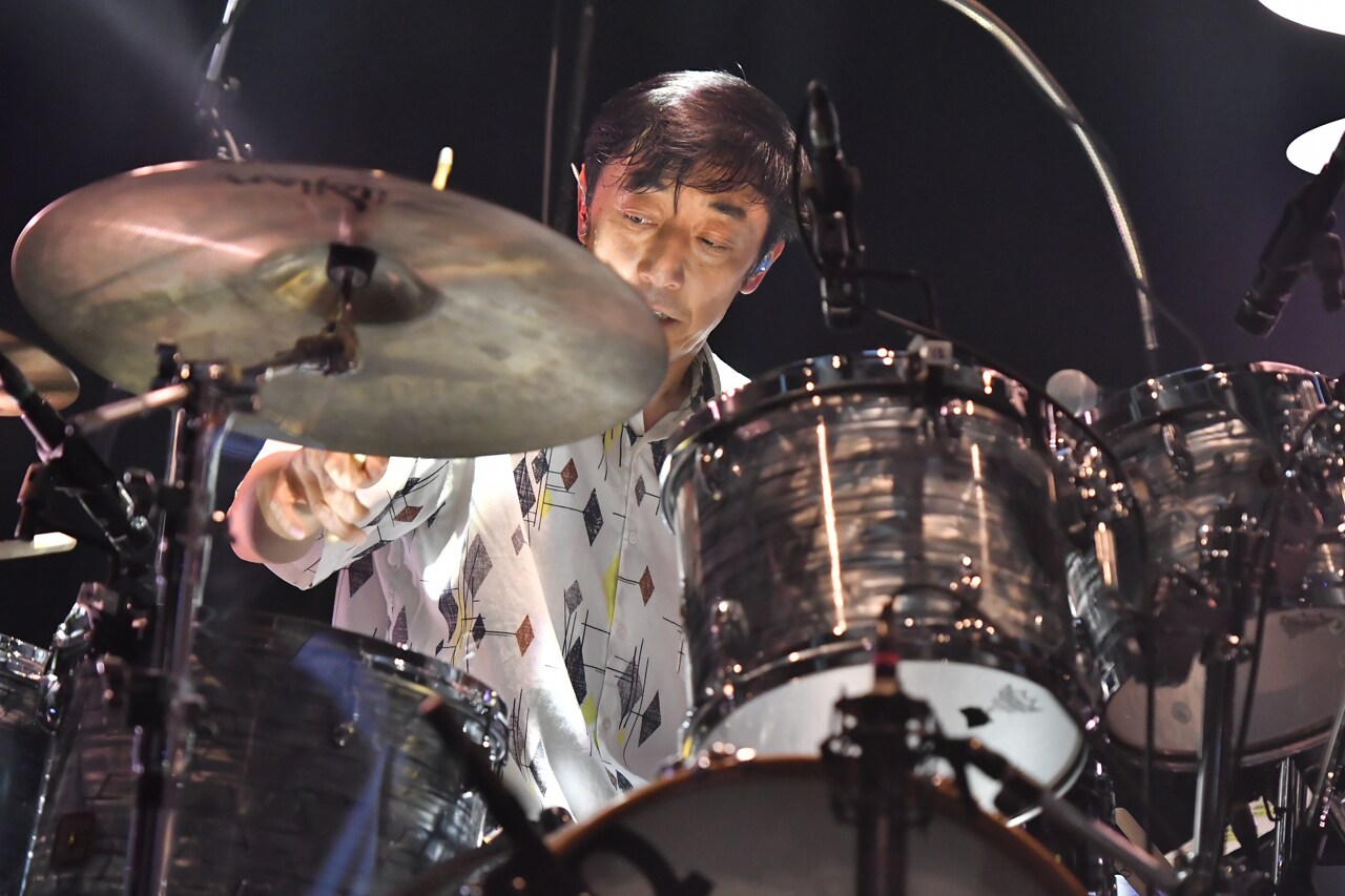 スピッツ 崎山龍男さん サイン入り ドラムスティック ドラム”セット