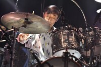 崎山龍男（Dr / スピッツ）