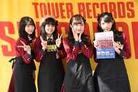 左から菅原りこ、角ゆりあ、中井りか、奈良未遥。