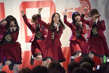 NGT48の東京・代々木公園野外ステージでのフリーライブの様子。