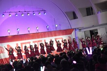 NGT48の東京・代々木公園野外ステージでのフリーライブの様子。