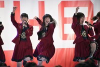 NGT48の東京・代々木公園野外ステージでのフリーライブの様子。