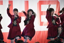 NGT48の東京・代々木公園野外ステージでのフリーライブの様子。