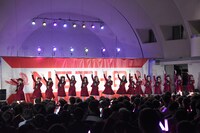 NGT48の東京・代々木公園野外ステージでのフリーライブの様子。