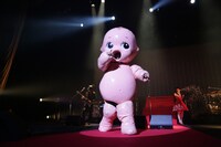 藤井亮次扮する都市夫。（撮影：ゆうゆっこ）