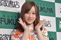 人気画像5位は「乃木坂46星野みなみ“舌ペロ”リクエストに赤面、2冊目は『大人の色気が出たら』」より、恥ずかしそうに舌を出す星野みなみ（乃木坂46）。
