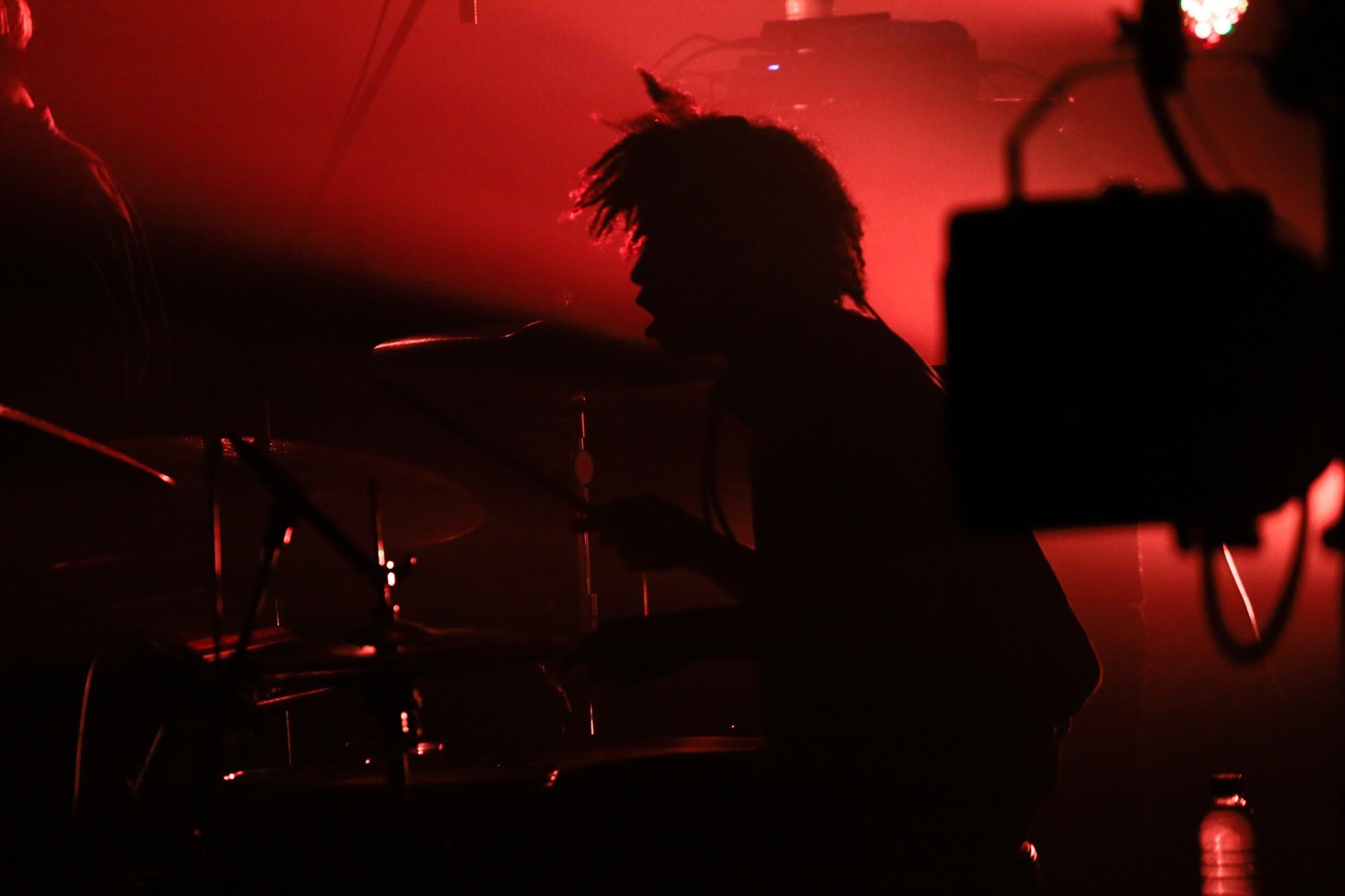 勢喜遊（Dr, Sampler / King Gnu）（Photo by Ryuichi Taniura）