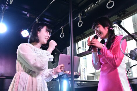 左からシバノソウ、眉村ちあき。