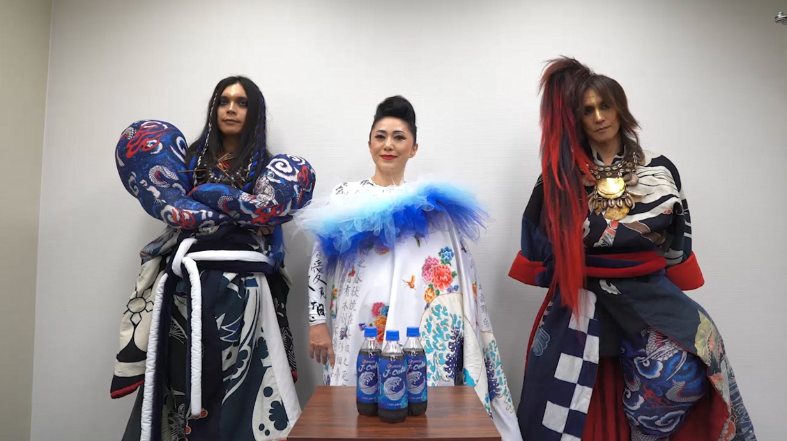 左からKenKen（RIZE、Dragon Ash、LIFE IS GROOVE）、石川さゆり、SUGIZO（LUNA SEA、X JAPAN）。