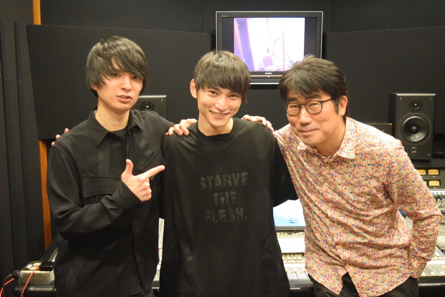 左から斎藤宏介（UNISON SQUARE GARDEN）、SKY-HI、亀田誠治。