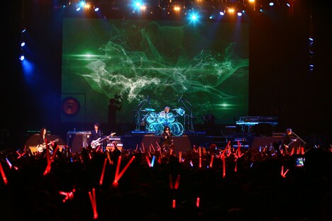 「X JAPAN LIVE 2018 アメリカフェス出演直前 PREMIUM GIGS ～YOSHIKI復活の夜～」4月11日公演の様子。