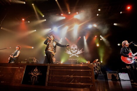 BREAKERZ（撮影：達川範一）