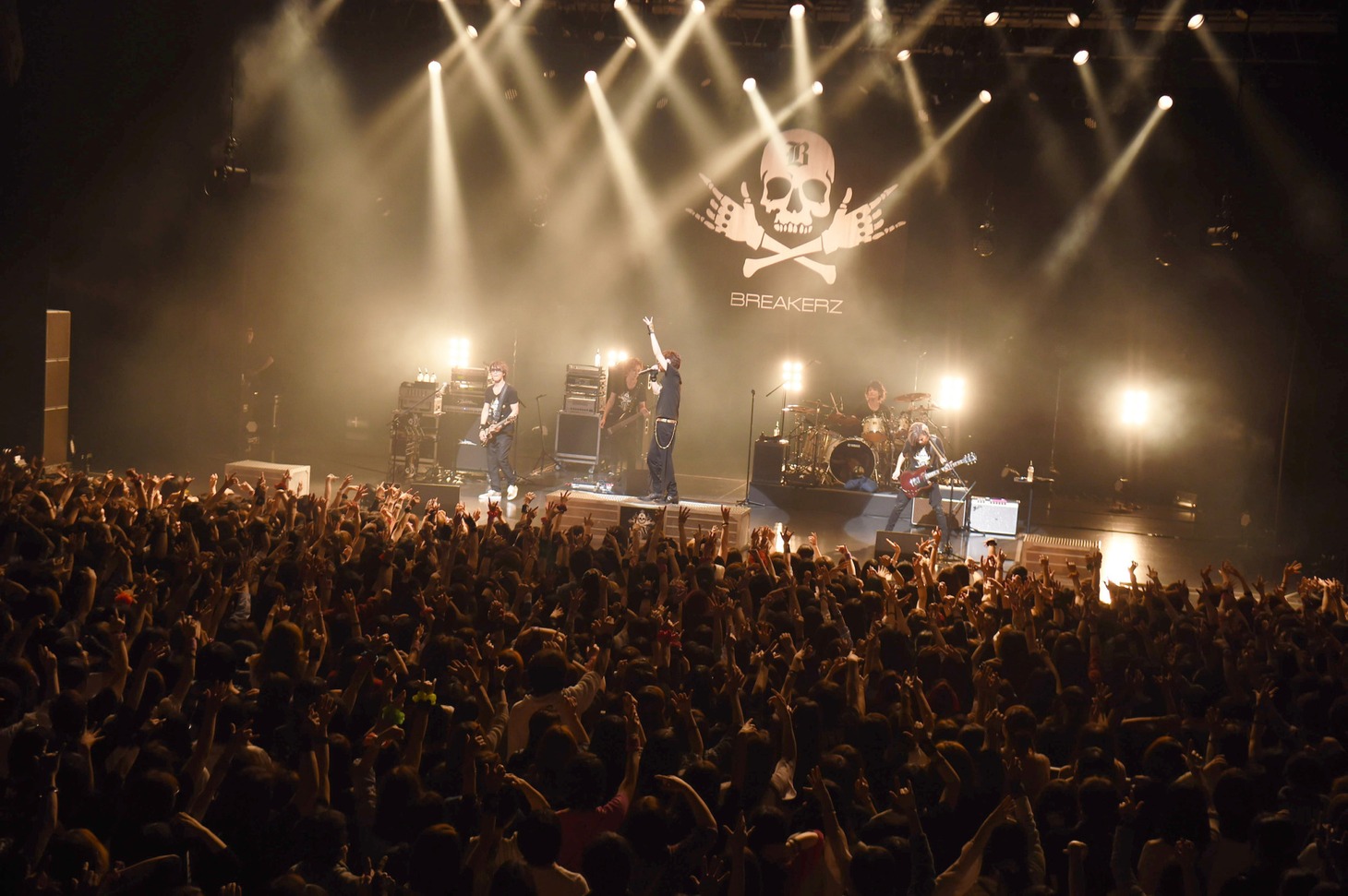 BREAKERZ（撮影：達川範一）